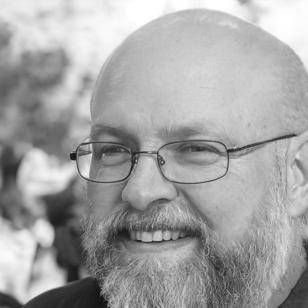 Teilnehmer beim gemeinsamen Lernen über Wirtschaftsindikatoren