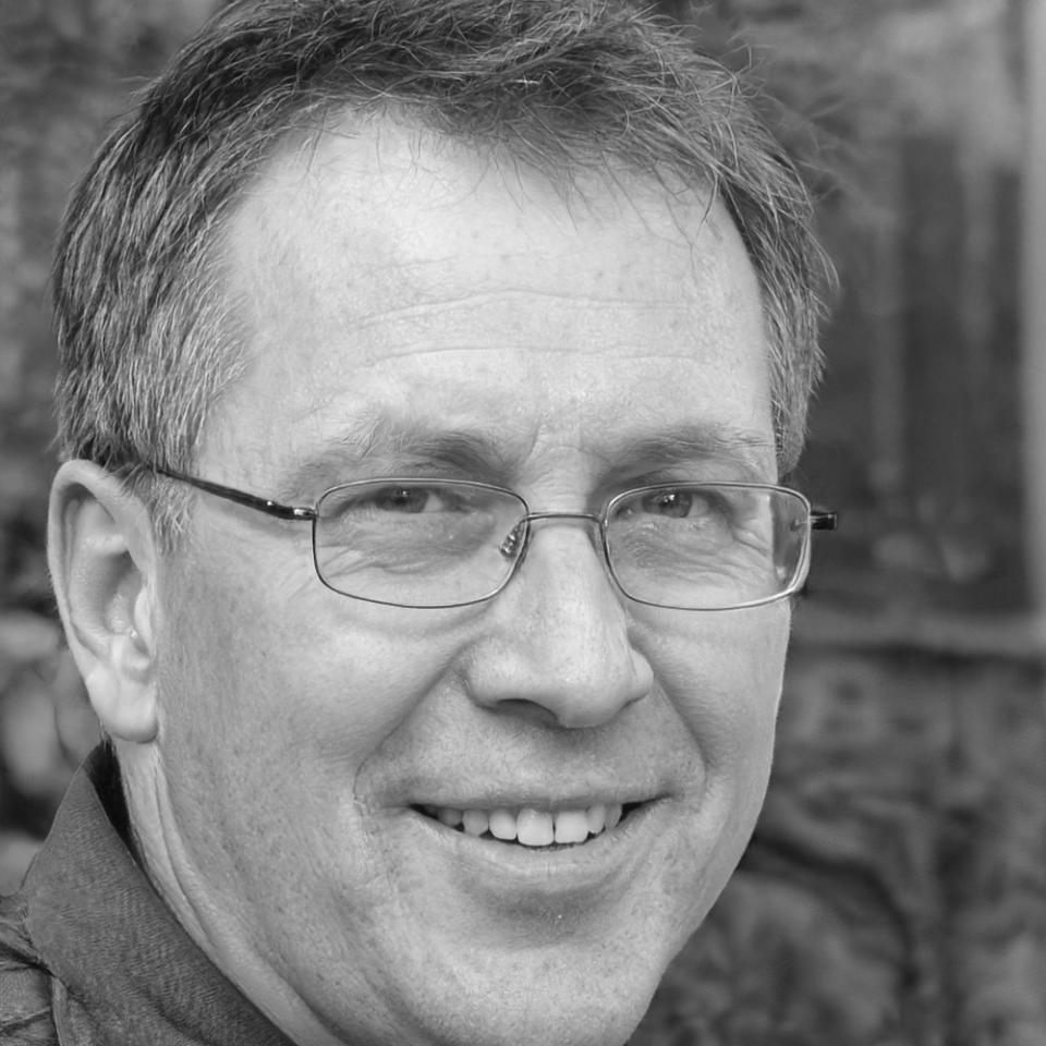 Porträt von Wirtschaftsexperte Thorsten Bergmann